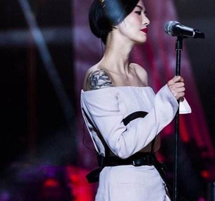 谭维维爆料娱乐圈内幕,谭维维独家爆料惊人真相